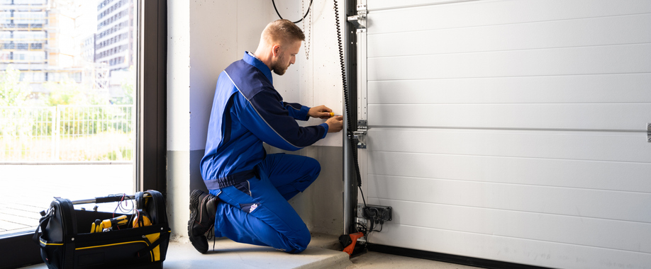 emergency garage door repair services in Parker CO