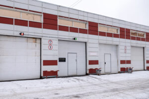 Safety Tips for Commercial Garage Door Repairs